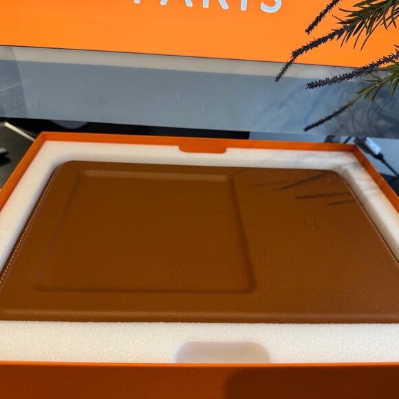 Hermes Desk Charging Board Brown Leather Pad Brown H Logo Tray Station - Picture 5 of 5
